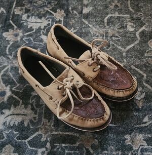 Roper Floral Tooled Loafers *Like NEW